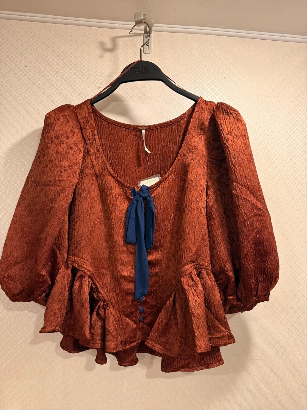 NWT Free People Pamela Bow Top Womens Rust Red Blouse with Navy Ribbon Size XS